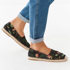 Urban Outfitters Aloha Espadrilles #89